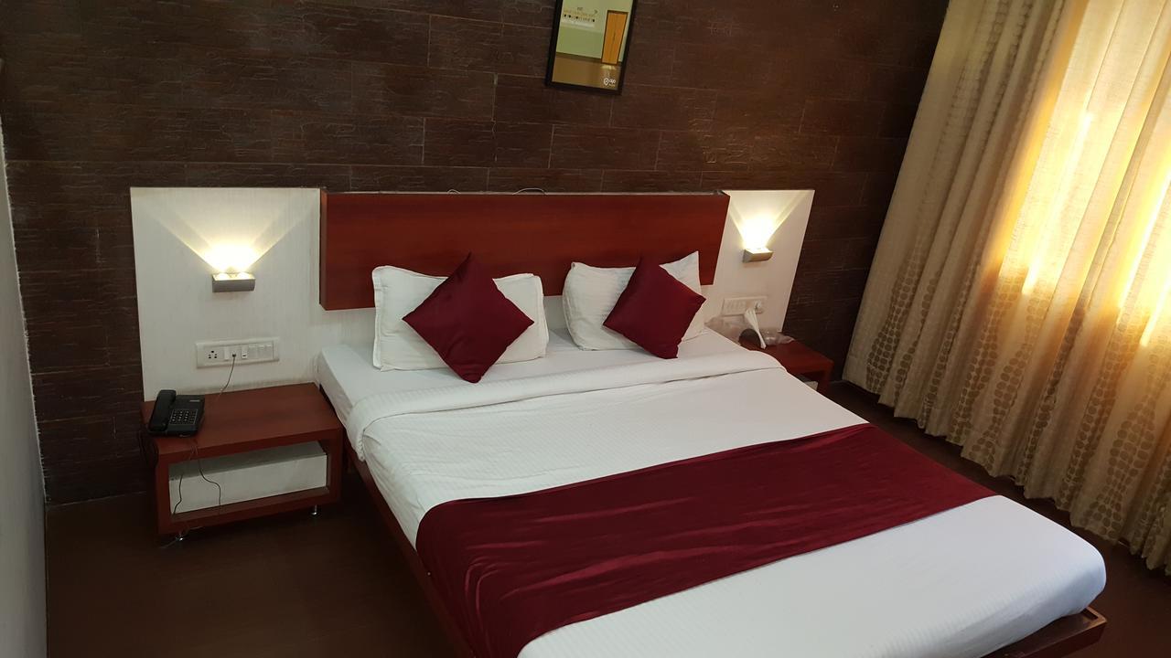 Hotel Khandesh Residency Панвел Экстерьер фото