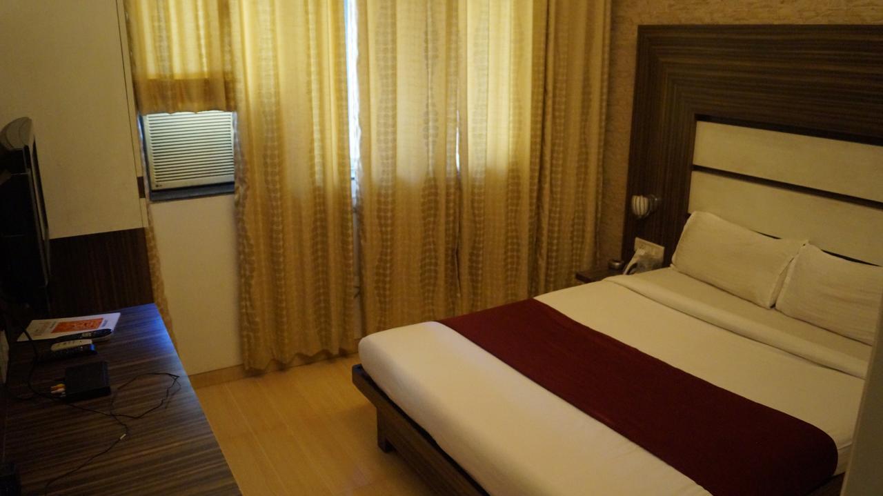 Hotel Khandesh Residency Панвел Экстерьер фото