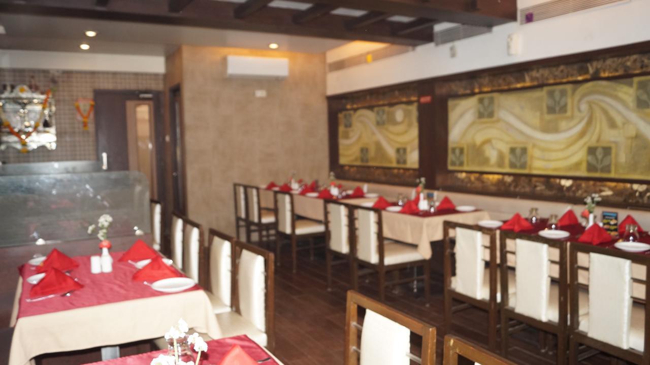 Hotel Khandesh Residency Панвел Экстерьер фото