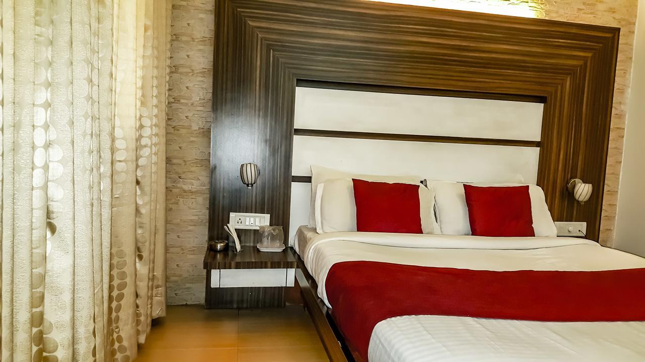 Hotel Khandesh Residency Панвел Экстерьер фото