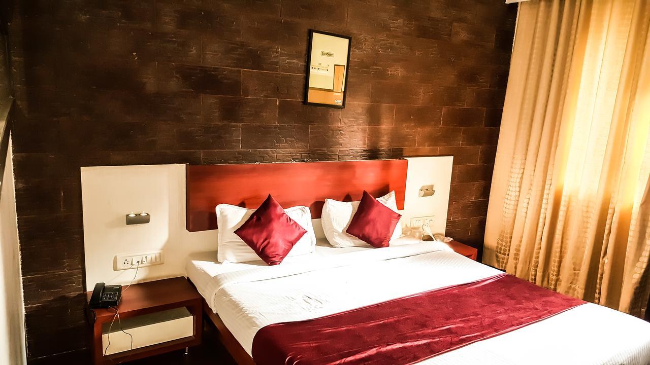 Hotel Khandesh Residency Панвел Экстерьер фото